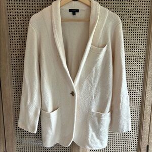 Elegant Cream Women's Blazer
